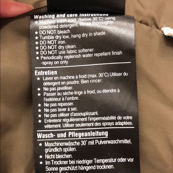 Women’s Burton Snowboarding Jacket - Picture 15 of 15